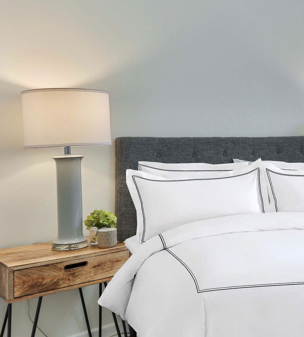 400 Thread Count White 100% Cotton Sateen 2 line embroidery Border Duvet Cover Set