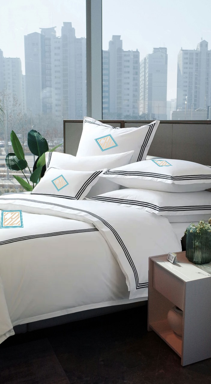 Personalized Monogram 400 Thread Count White 100% Cotton Sateen Hotel Stitch 3 line Embroidery Border Duvet Cover set